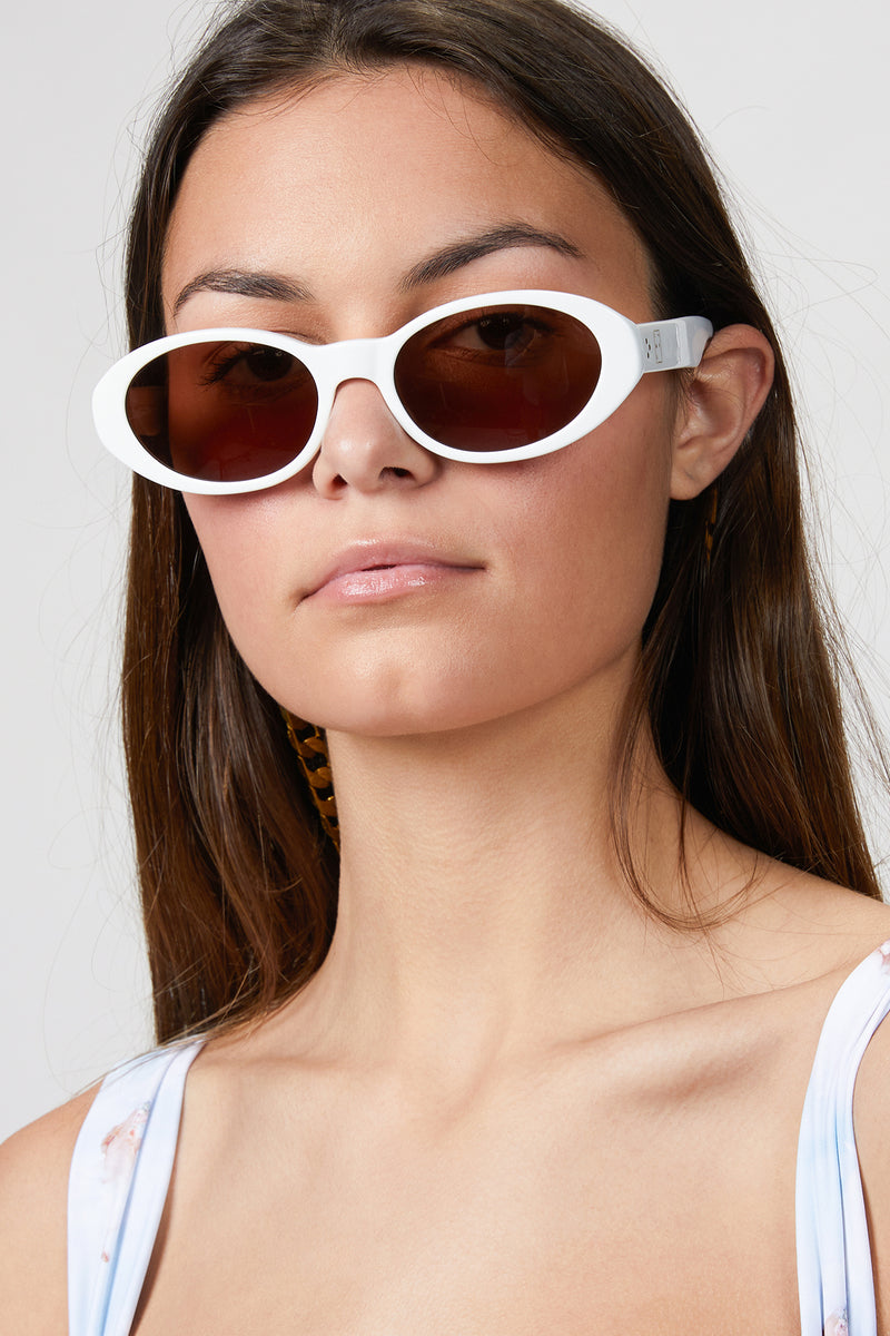 CAROLINE BK SUNGLASSES WITH CHAIN | IN THE MOOD FOR LOVE  display picture 3
